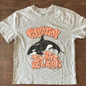 NWT Gray Kids Shirt with Orca Print